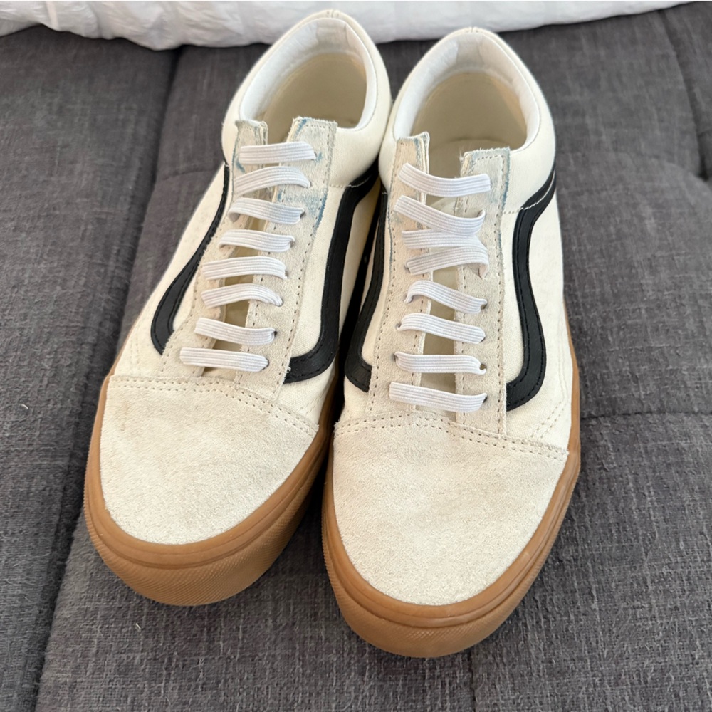 Old Skool Vans - Suede Cream and Black Sneakers